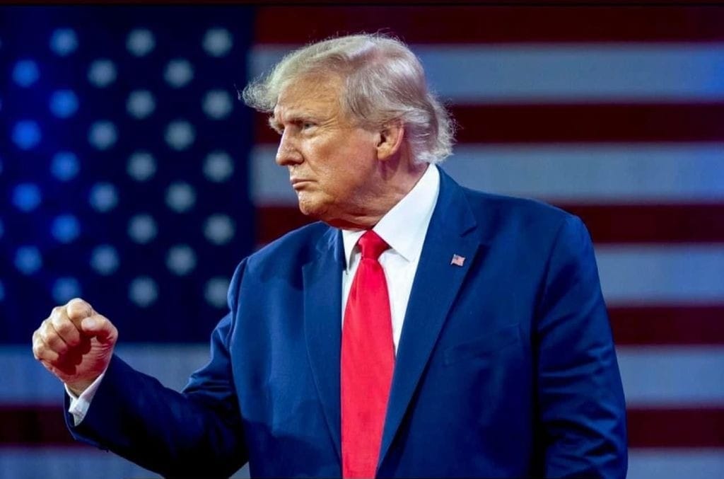 Tài khoản Facebook, Instagram của cựu Tổng thống Trump được dỡ hạn chế