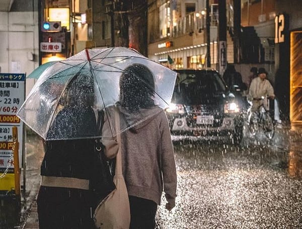 Bão gây mưa lớn ở miền bắc Nhật Bản, nhiều người di chuyển đến nơi trú ẩn