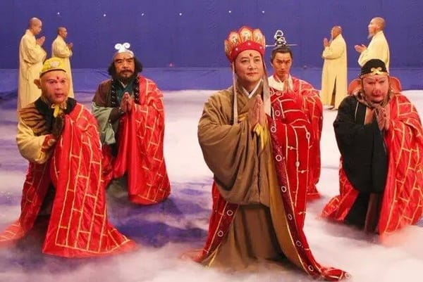 Vì sao Đường Tăng là người duy nhất trong năm vị sư phụ và học trò không đeo vòng vàng?